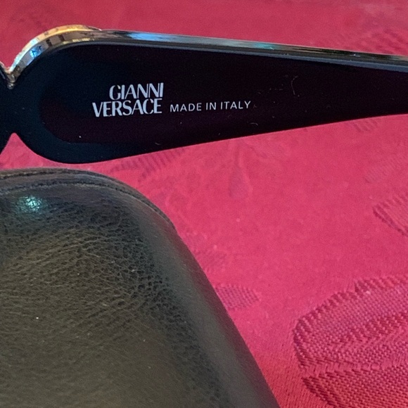 Versace Medusa Sunglasses MOD 418/C COL 852 - Picture 3 of 3